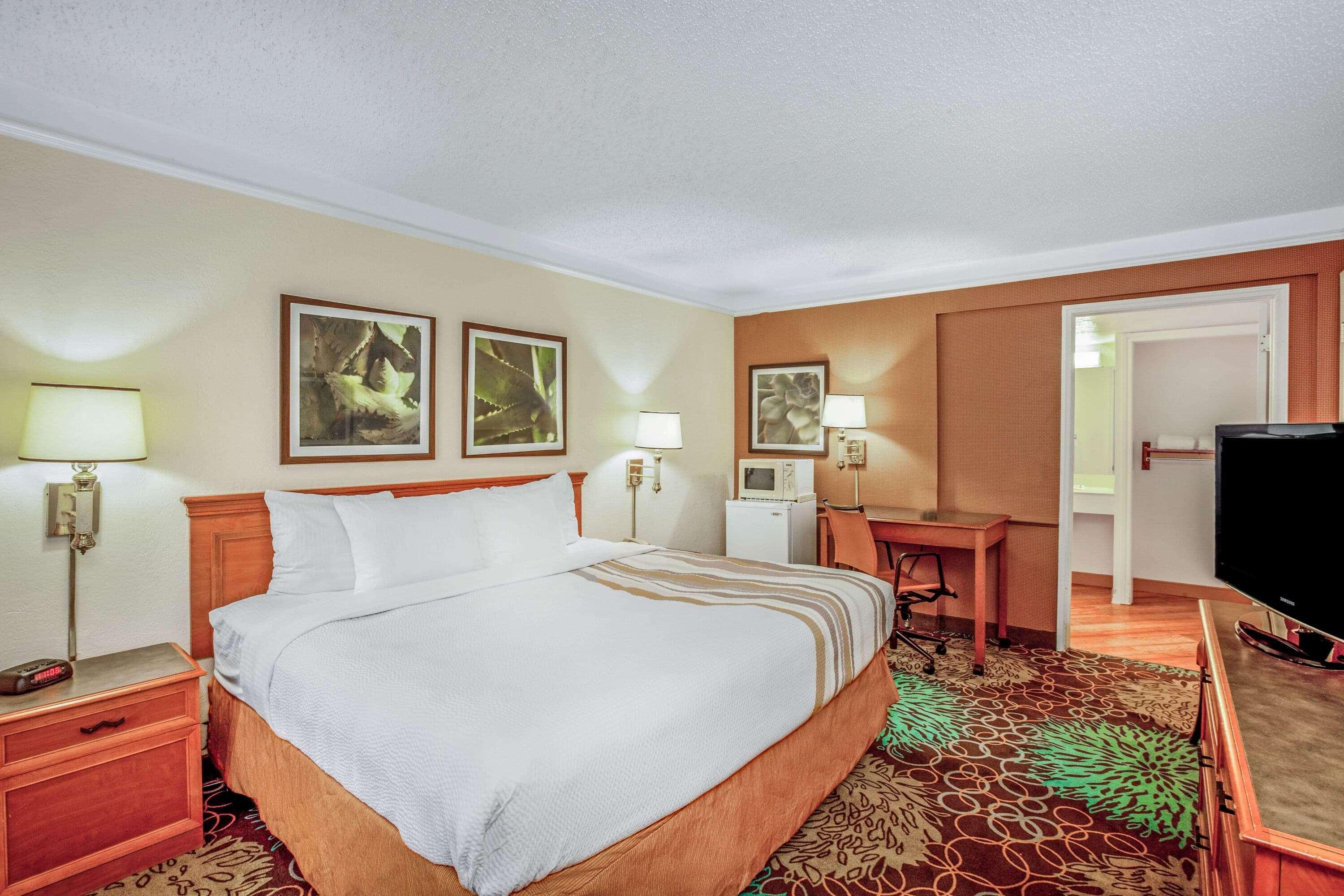 La Quinta By Wyndham Greenway Plaza Medical Area Hotel